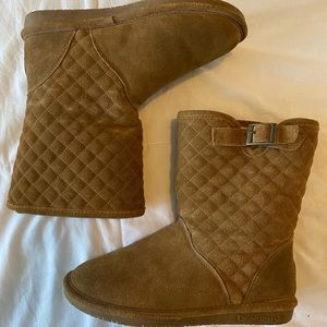 Bearpaw Woman’s Leigh Anne Quilted Chestnut Boots